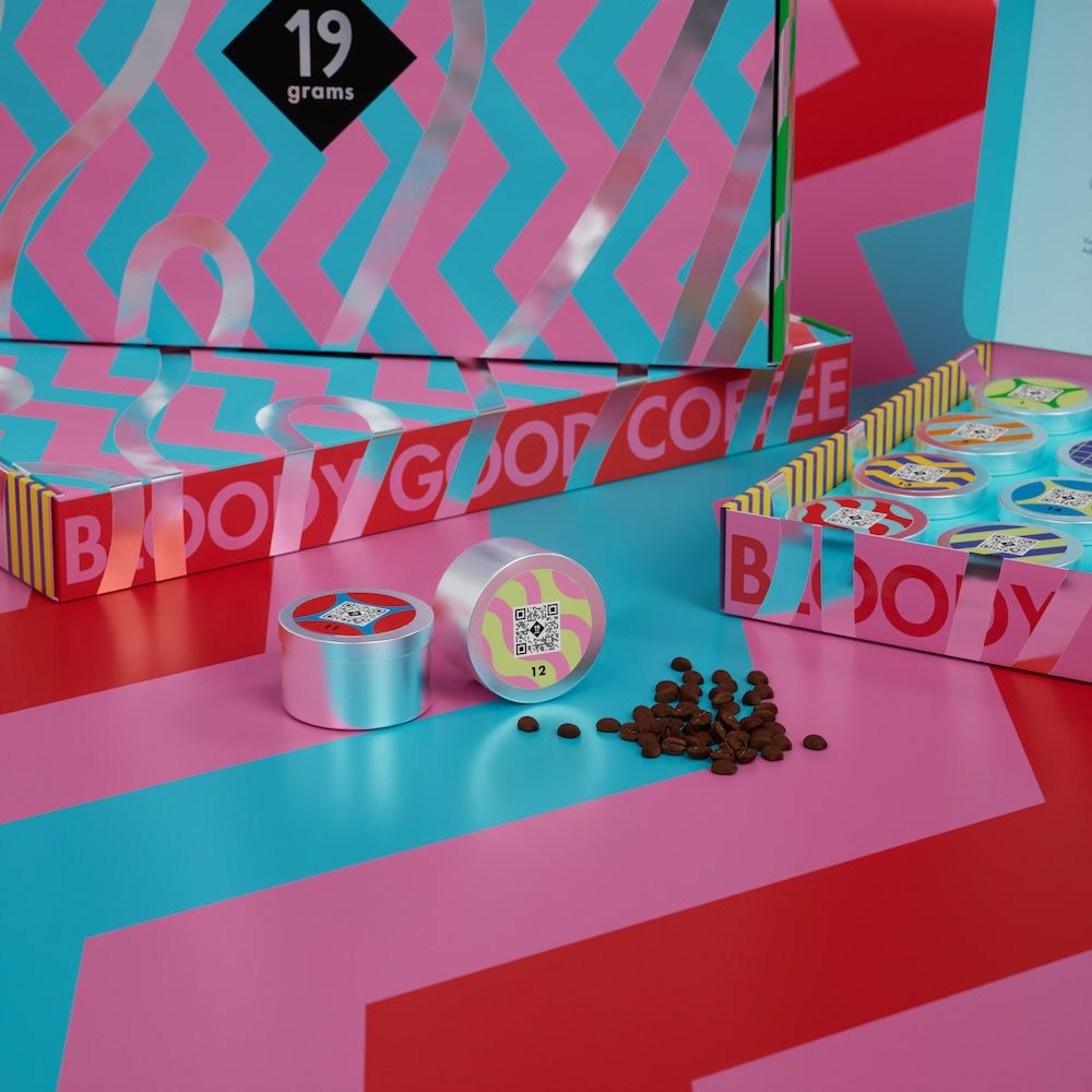 19grams Berlin Specialty Coffee Adventskalender - Premium Kaffee Geschenkset mit 24 verschiedenen Kaffeesorten in weihnachtlicher Verpackung