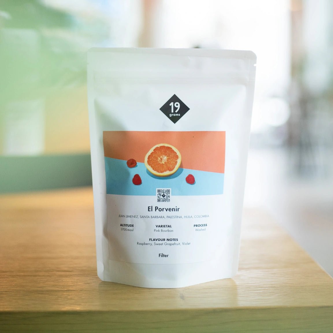 19grams El Porvenir Filter Kaffee auf dem Tisch mit Noten von Himbeere und Grapefruit