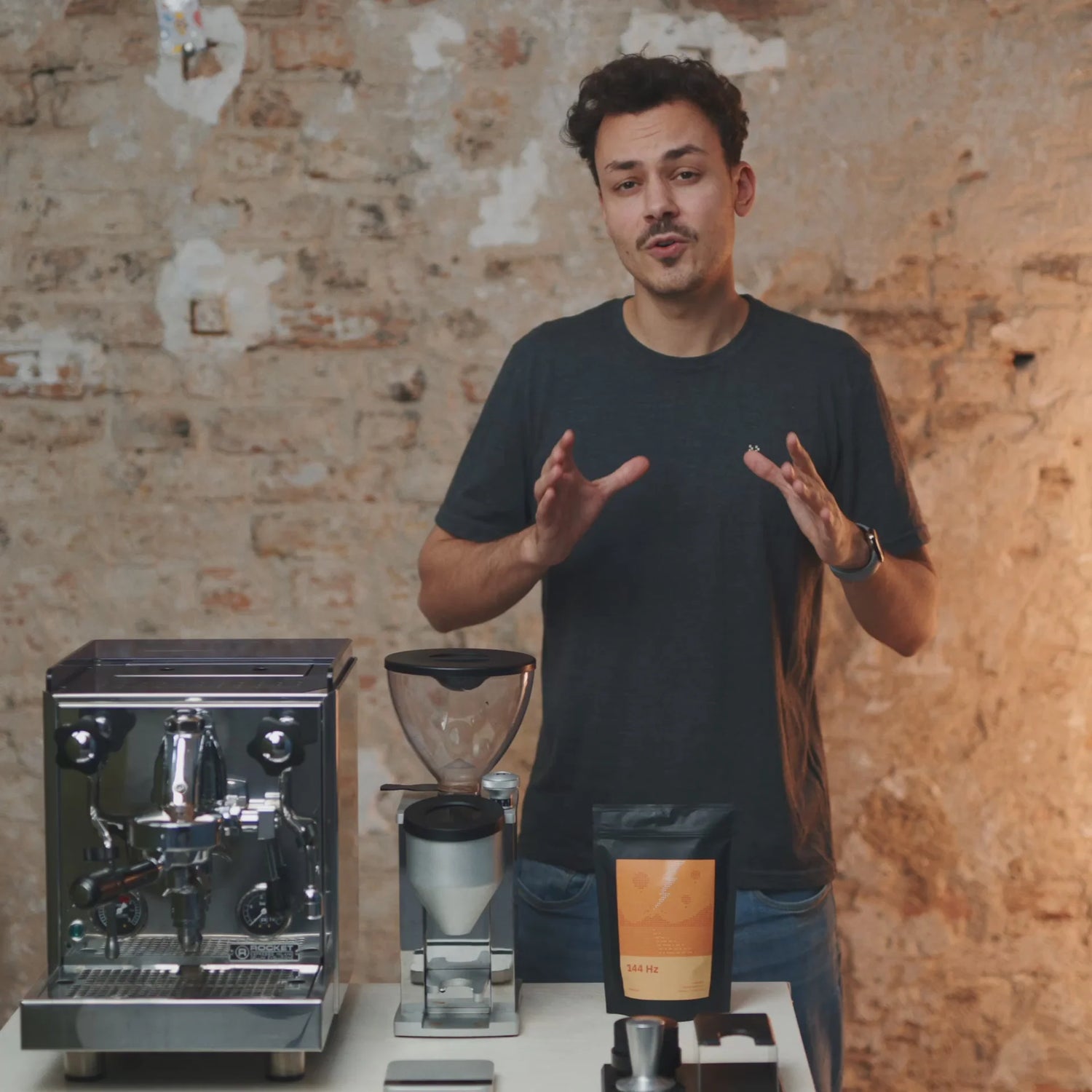 YouTuber Iknow Review mit einem Espresso Set-Up