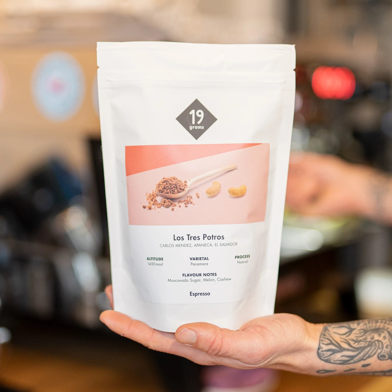 19grams Los Tres Potros Espresso in der Hand