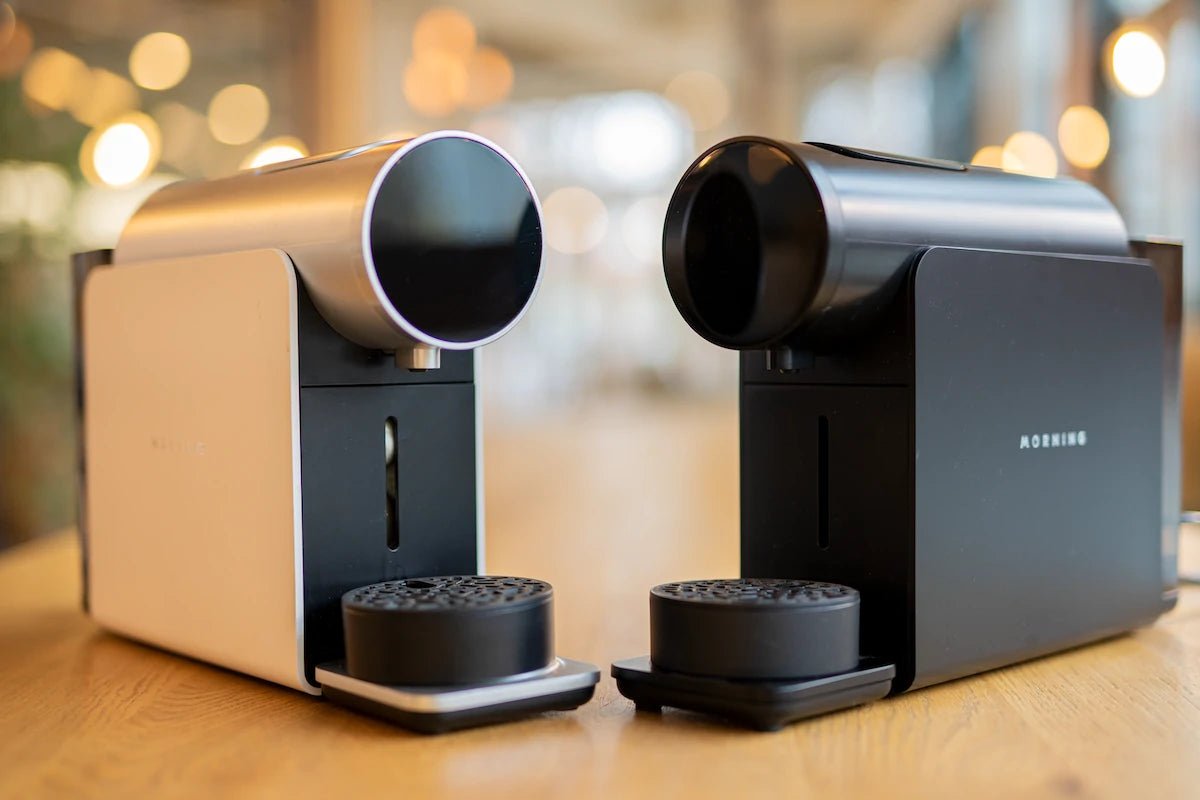 Morning Machine Kaffeevollautomat in Silber und Schwarz – Smart Kaffeemaschine im Vergleich bei 19grams Coffee Roasters Berlin