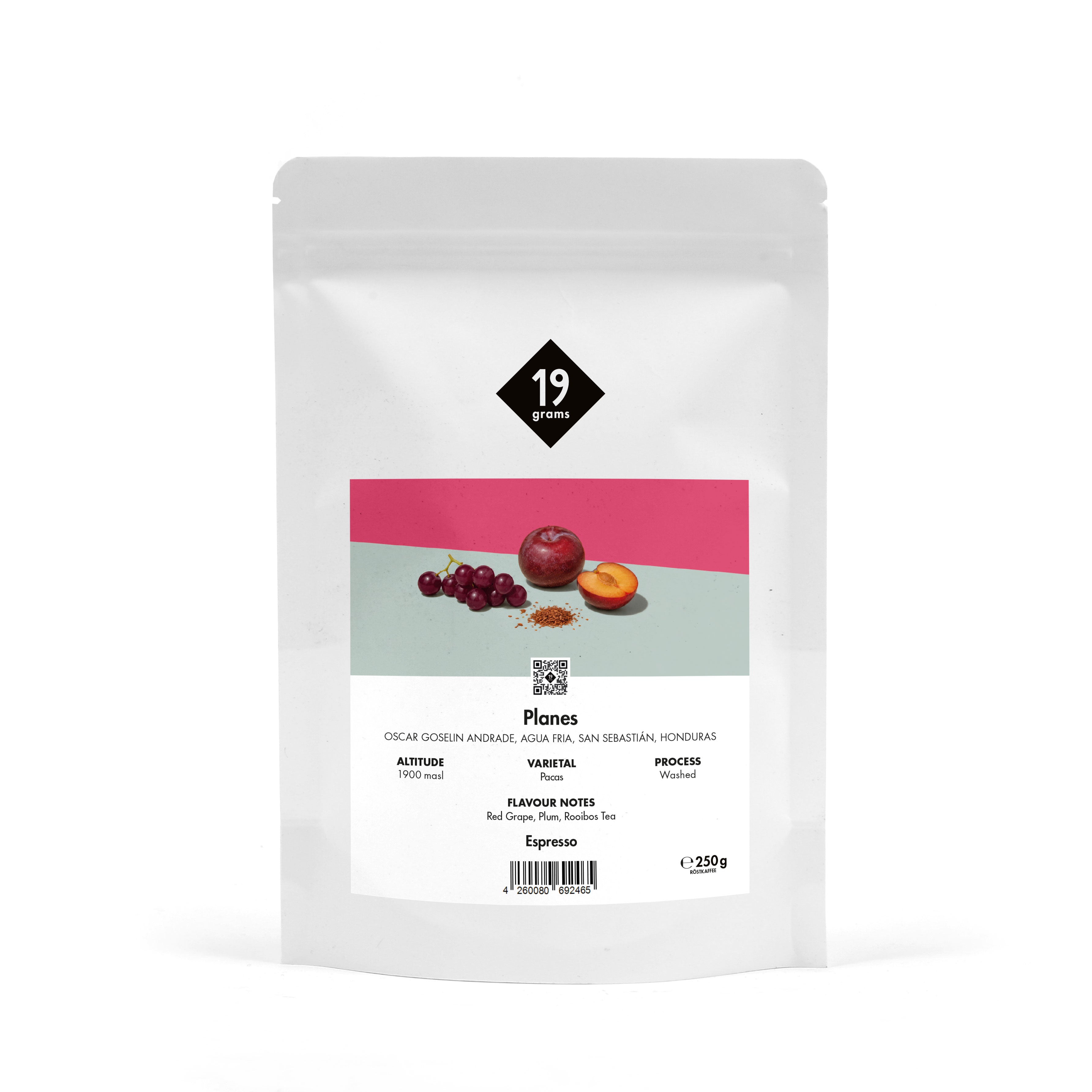 19grams Planes Specialty Coffee Espresso – Kaffeebeutel Produktmockup 250g Standbeutel, Single Origin aus Honduras (Pacas, washed) mit Aromen von roten Trauben, Pflaume und Rooibos-Tee, Kaffeerösterei Berlin