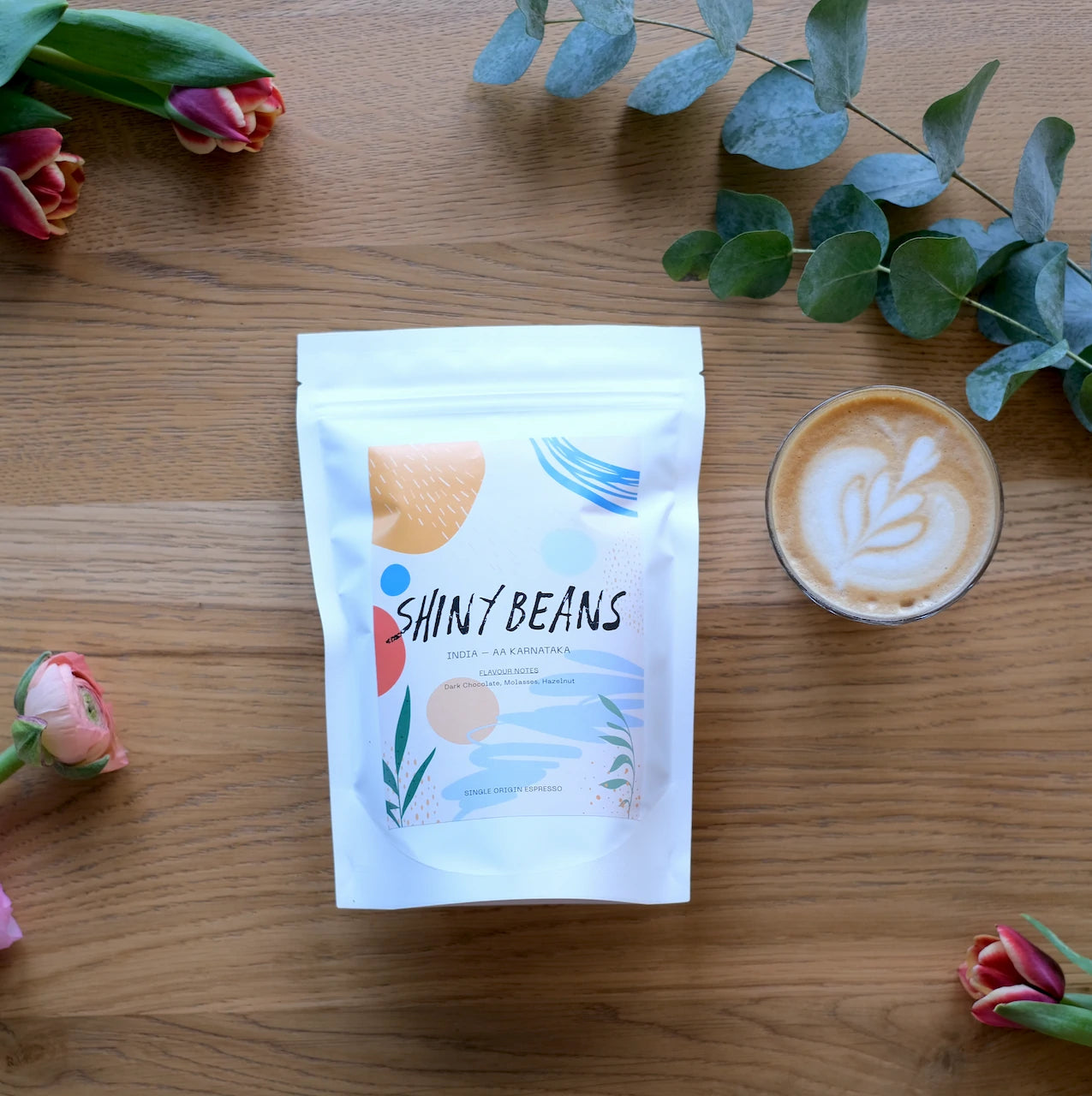 Shiny Beans Kaffee Top Down mit Latte