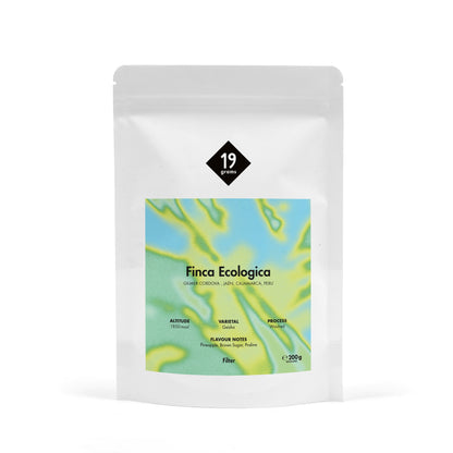 19grams Finca Ecológica Peru 250g Kaffeebeutel Produktmockup – Biologisch angebauter Specialty Coffee aus Peru, geröstet von 19grams Coffee Roasters Berlin
