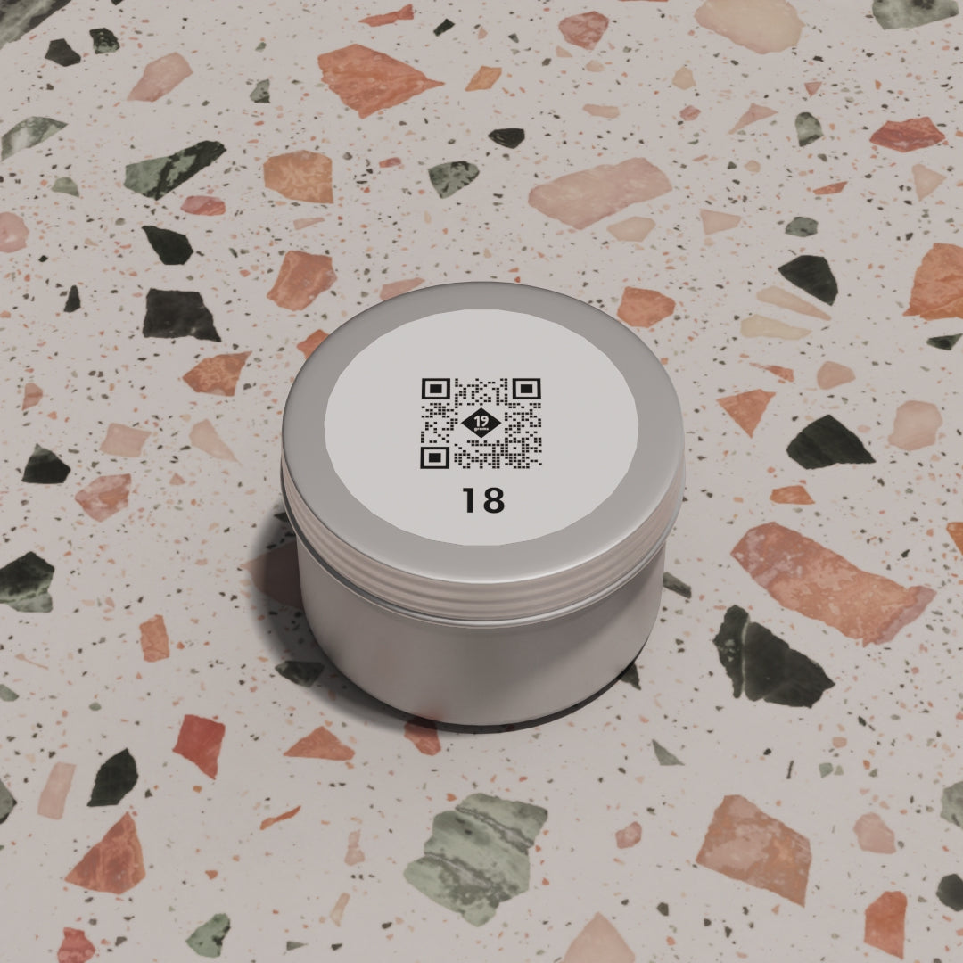 19grams Adventskalender 2026 – Videoclip der silbernen Kaffeedose Nr. 18 mit QR-Code und Zahl auf dem Deckel auf einer Terrazzo-Fläche